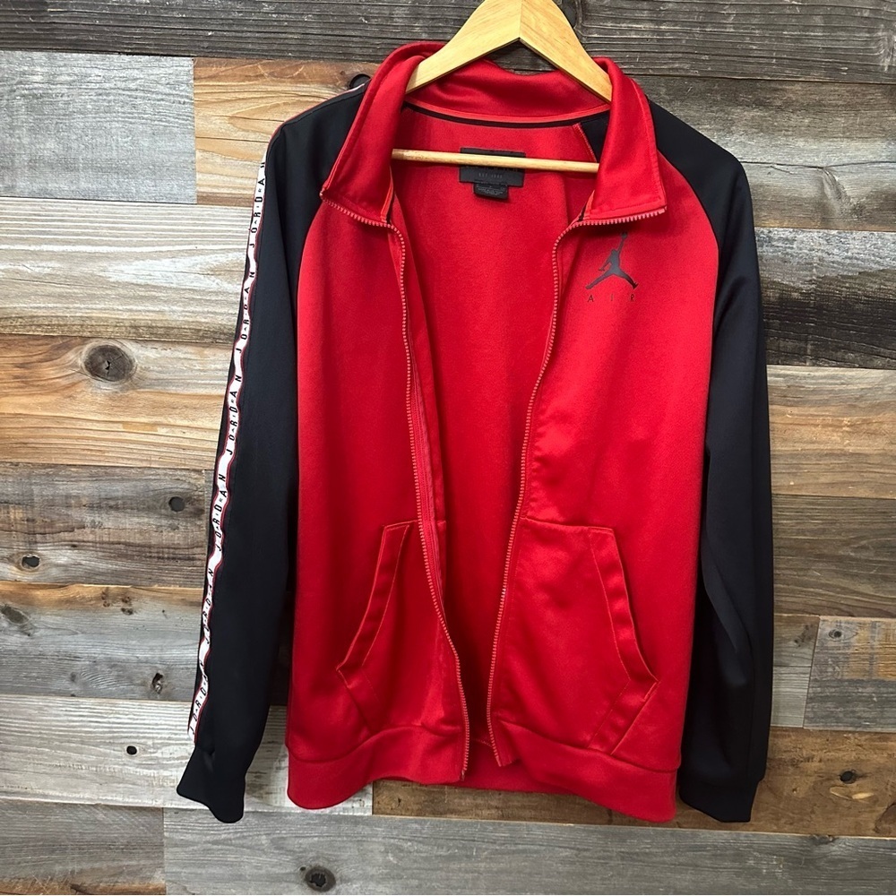 Jordan Jump Man Taped Tricot Lifestyle Men’s Track Jacket Red Black Small *Read*